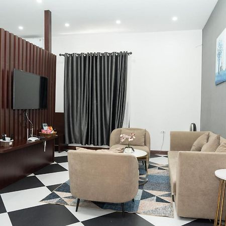 Anh Anh Luxury Hotel Tuyen Quang Esterno foto