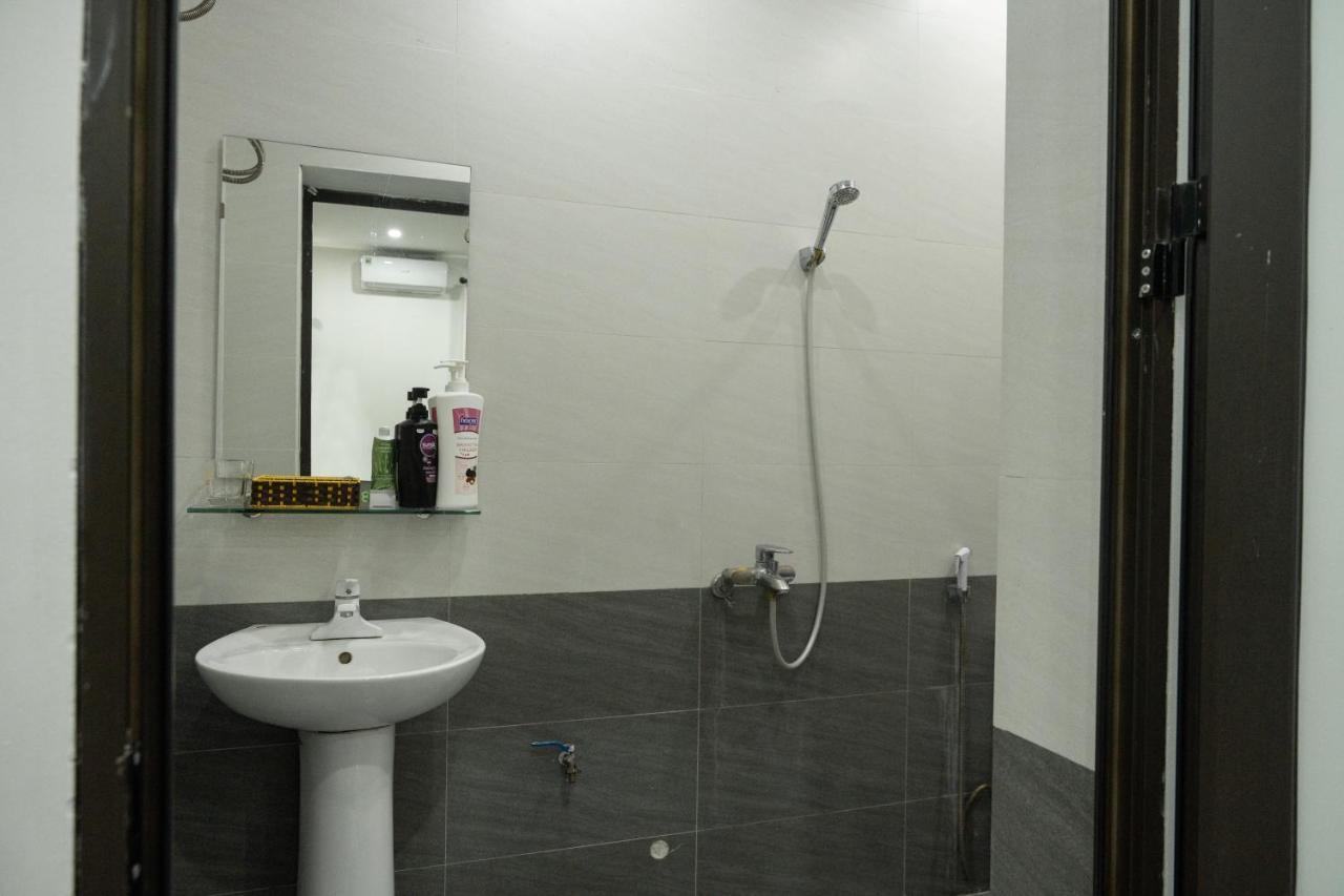Anh Anh Luxury Hotel Tuyen Quang Esterno foto
